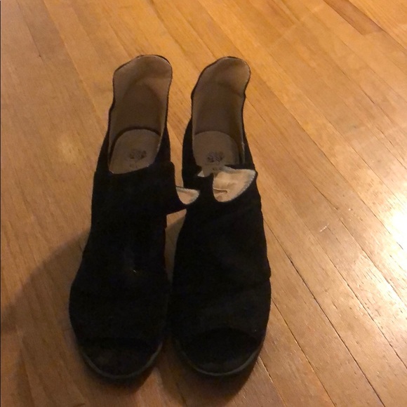 Shoes - Picture 2 of 2